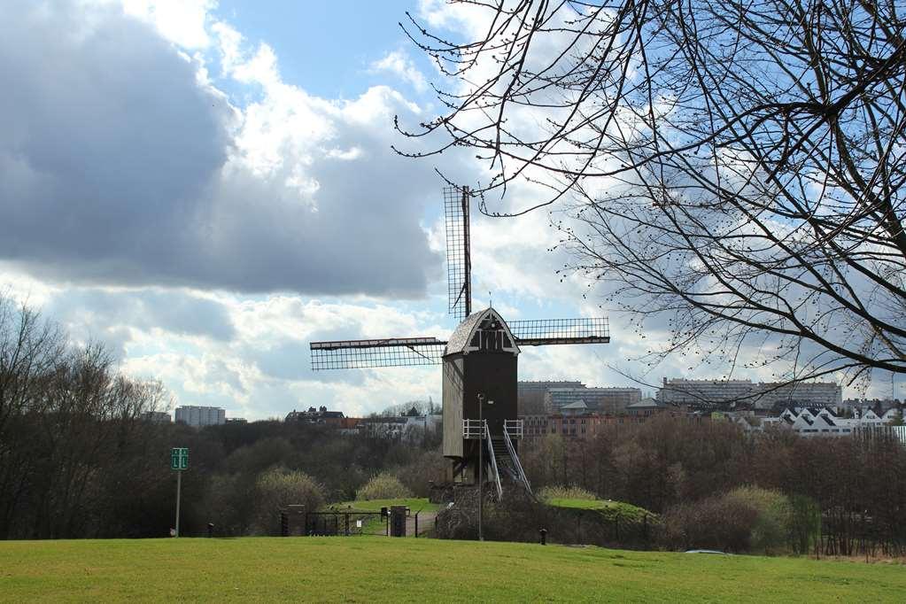 Tangla Hotel Brussel Bagian luar foto